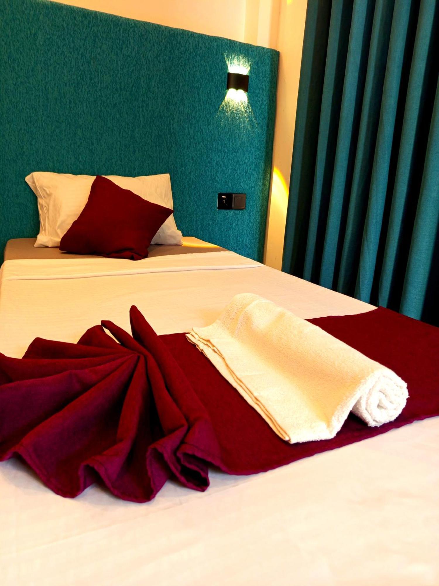 Olu Bunk Apartment Dikwella Bagian luar foto